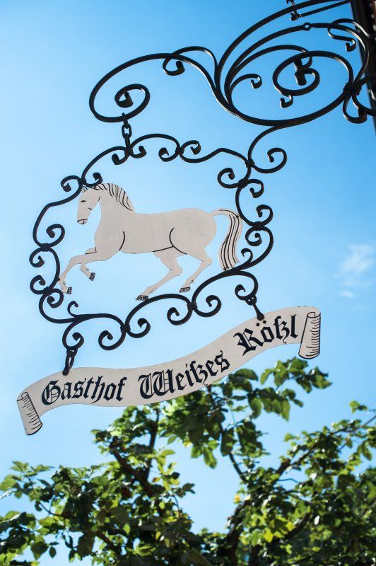 Weisses Rossl Wirtshaus  Hotel Muhldorf Wachau