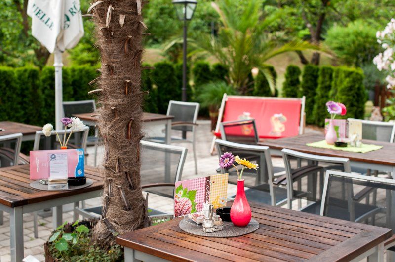 Garten Weisses Rossl Wirtshaus  Hotel Muhldorf Wachau