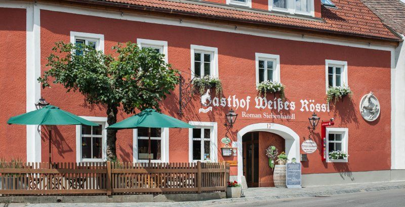 Weisses Rossl Wirtshaus  Hotel Muhldorf Wachau