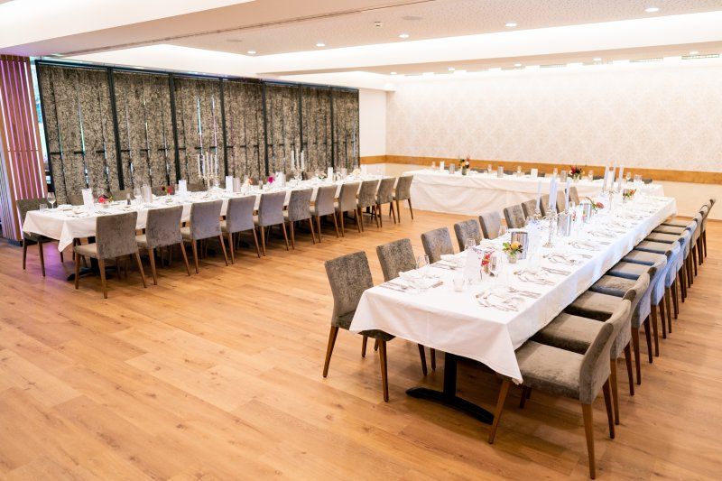 Smaragd Saal Weisses Rossl Wirtshaus  Hotel Muhldorf Wachau 006