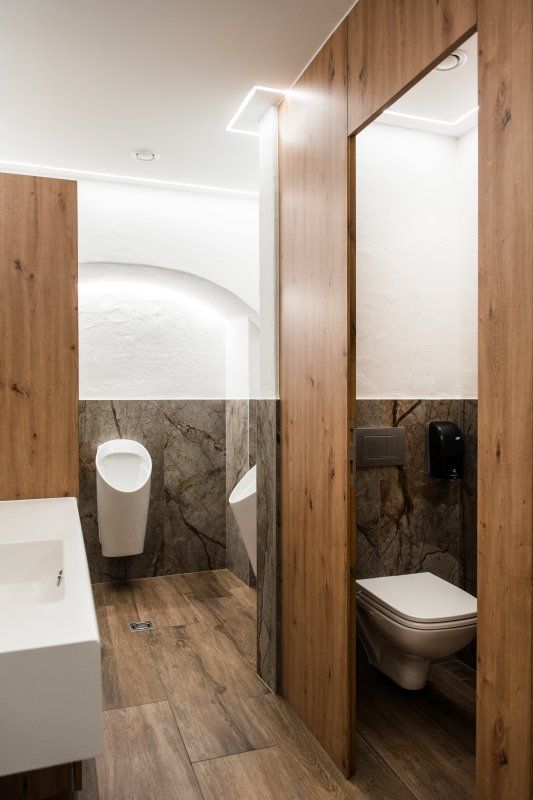 WC_Weisses Rossl Wirtshaus  Hotel Muhldorf Wachau