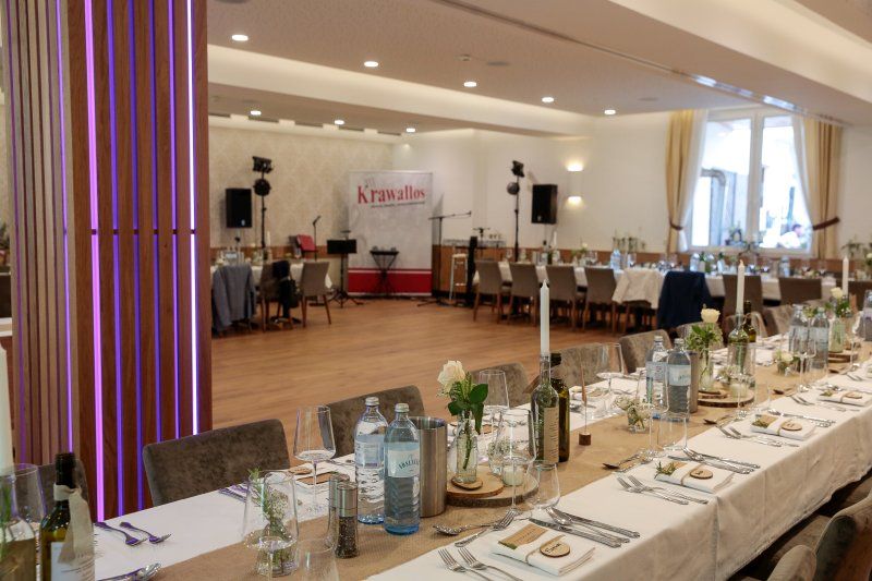 Smaragd Saal Weisses Rossl Wirtshaus  Hotel Muhldorf Wachau8